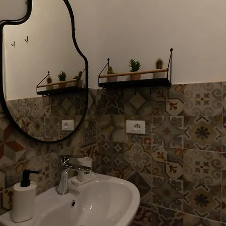R-home Exclusive Guest house