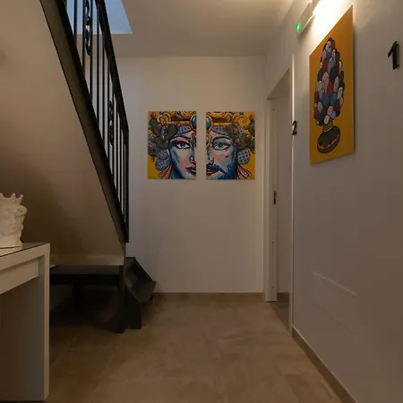 R-home Exclusive Guest house *